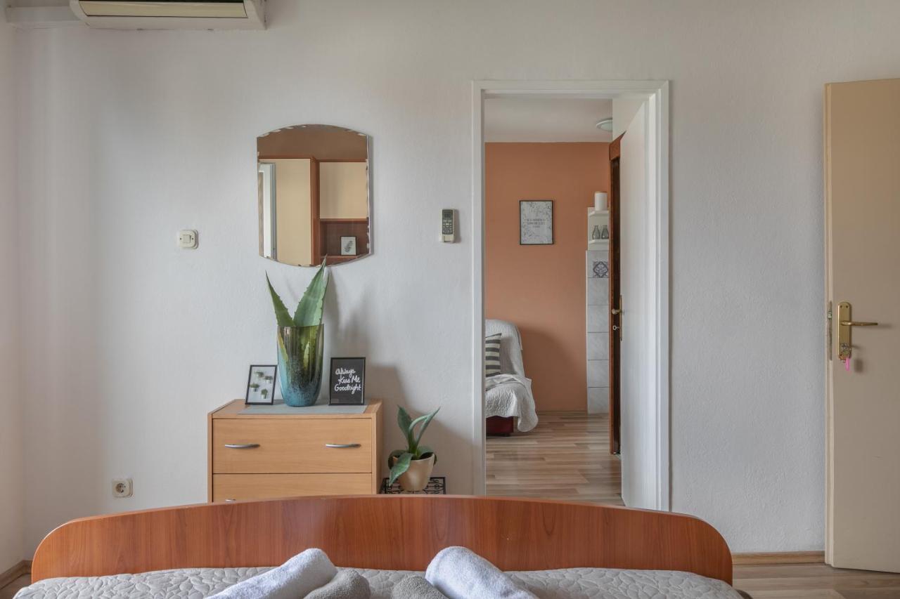 Sea View Apartments M Подгора Екстериор снимка
