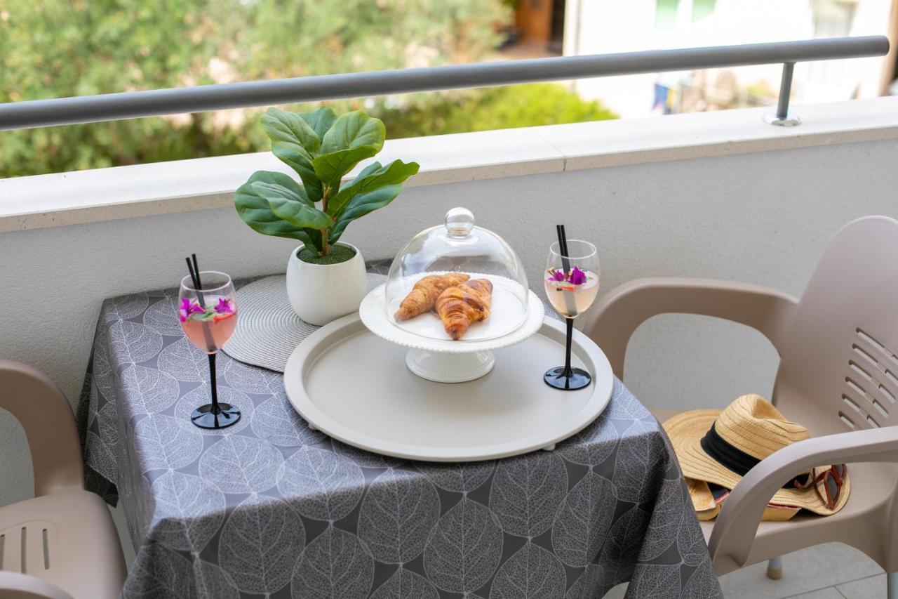 Sea View Apartments M Подгора Екстериор снимка